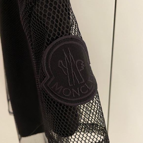 Black Moncler t-shirt - Picture 3 of 4